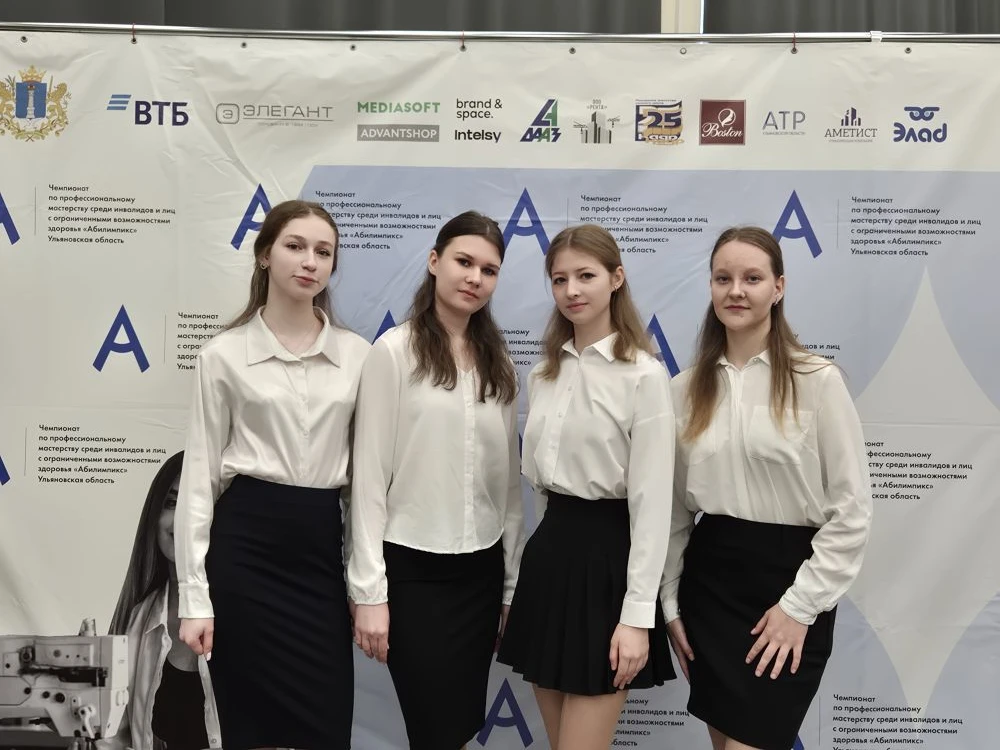 Ансамбль  жестового пения «Живые руки» колледжа принял участие в  открытии регионального чемпионата «АБИЛИМПИКС» В УТОТиД 