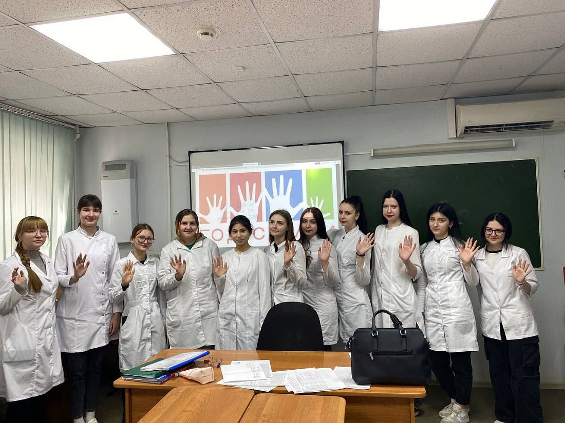 В  Ульяновском фармацевтическом колледже прошли классные часы на тему: «История моей семьи - моя судьба»