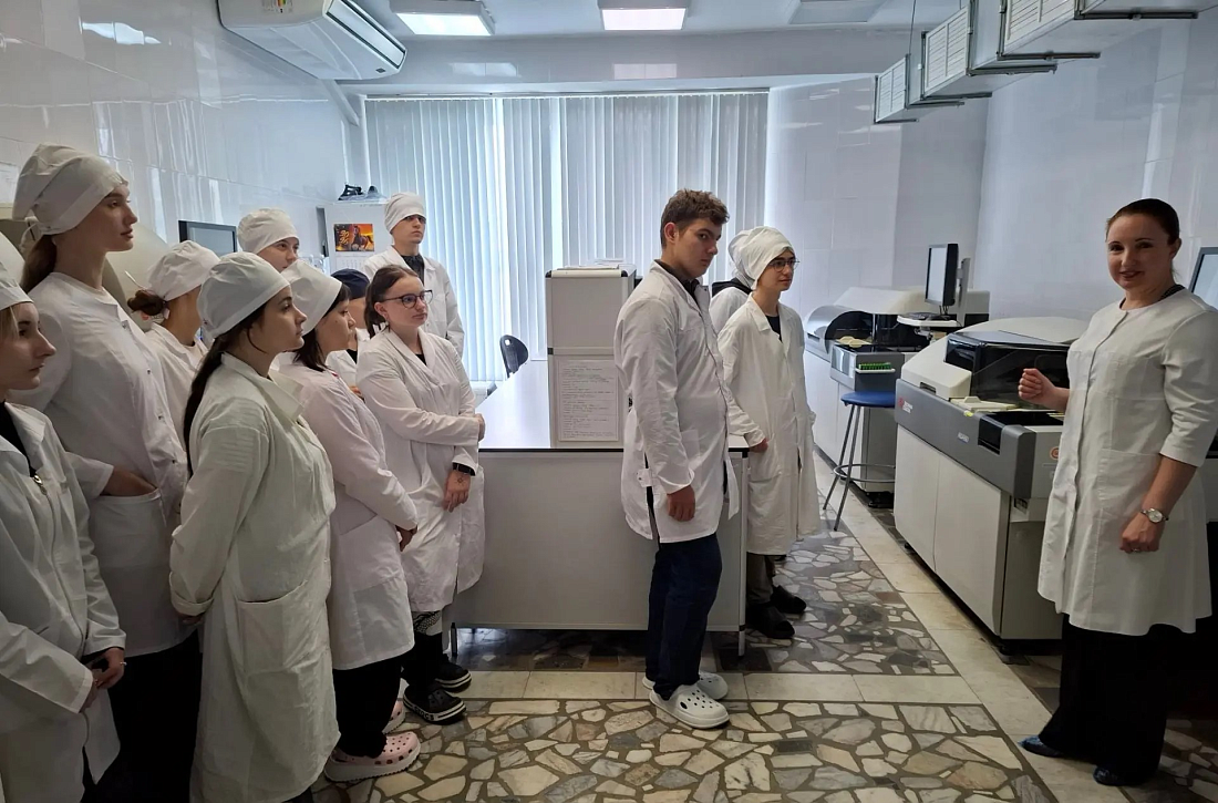 Студенты группы 1/1л посетили клинико-диагностическую лабораторию ГУЗ УОКБ