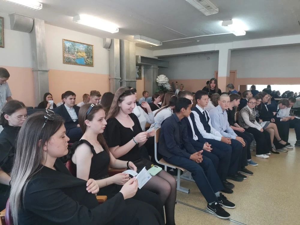 Центр карьеры. Преподаватели Ульяновского фармацевтического колледжа провели профориентационные встречи со школьниками