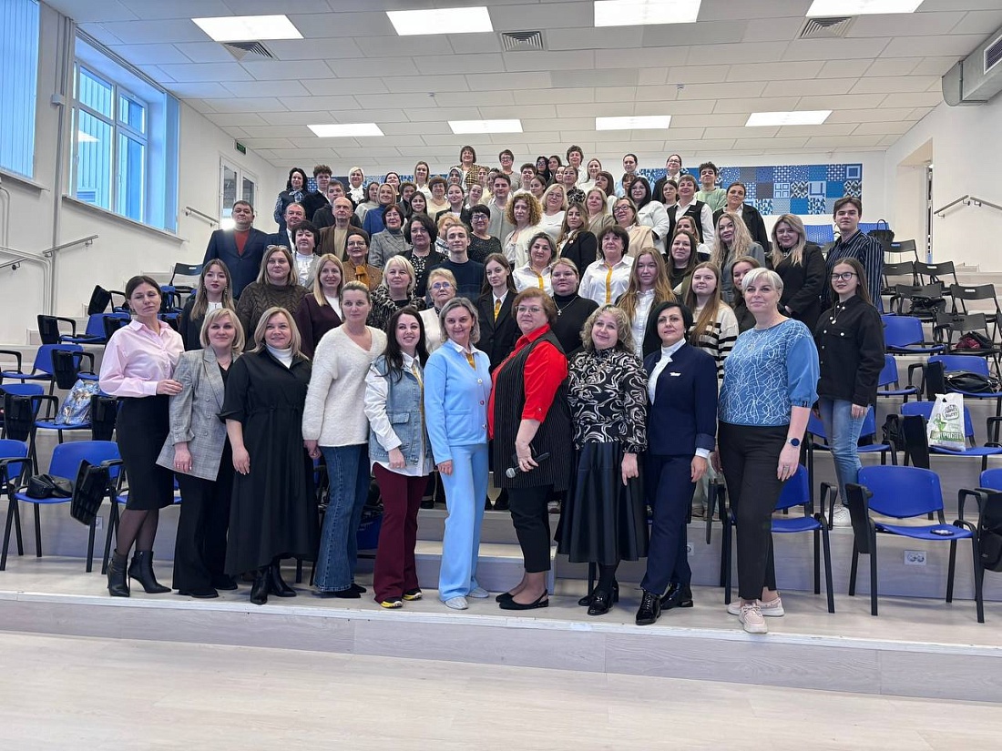 Педагоги и студенты колледжа на региональной сессии «Навигаторы детства»