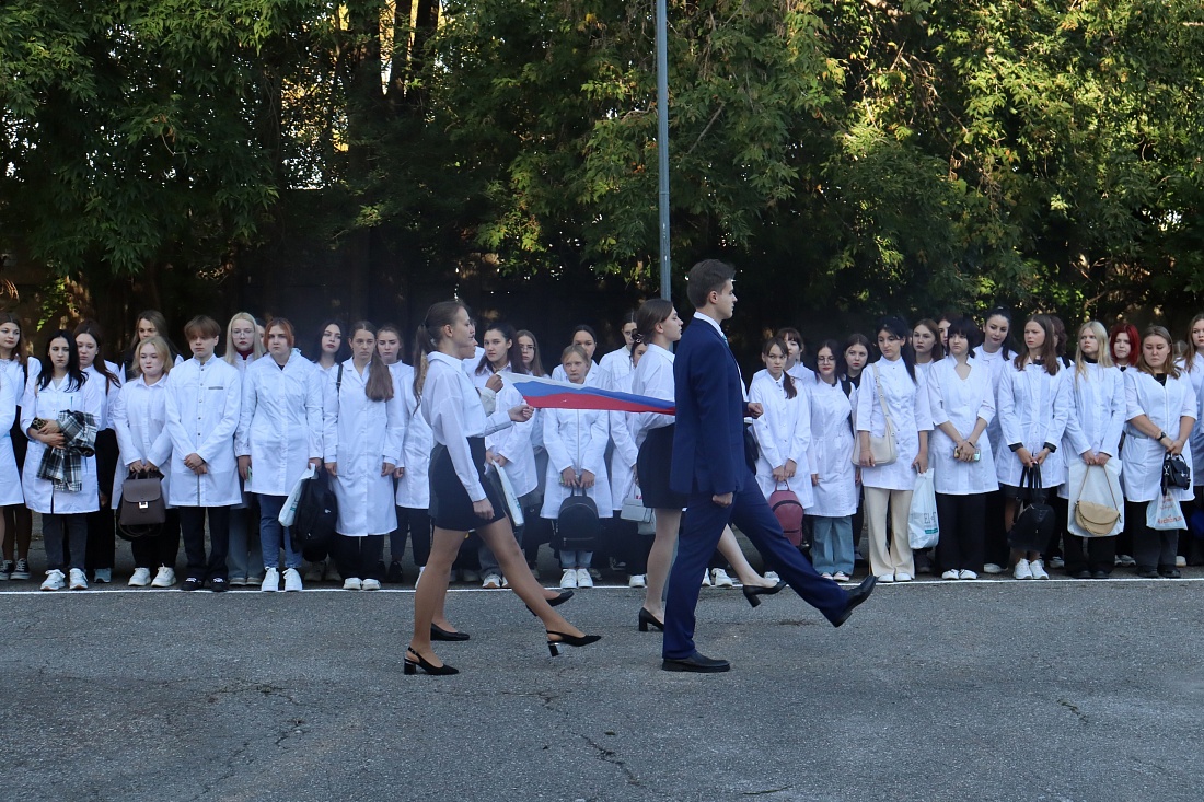 Торжественная линейка, посвященная Дню знаний и началу нового учебного года  «Здравствуй колледж-2023» | 01.09.2023 | Ульяновск - БезФормата