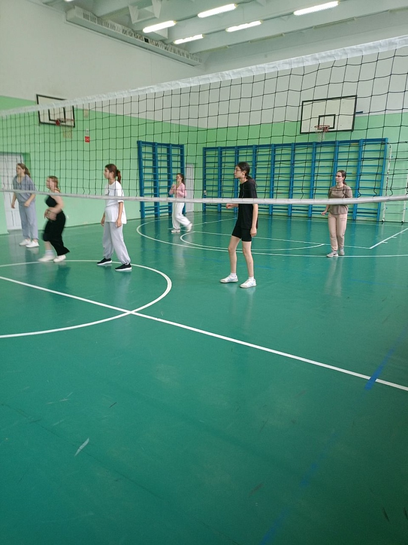 Турнир  по пионерболу среди женских команд первого курса