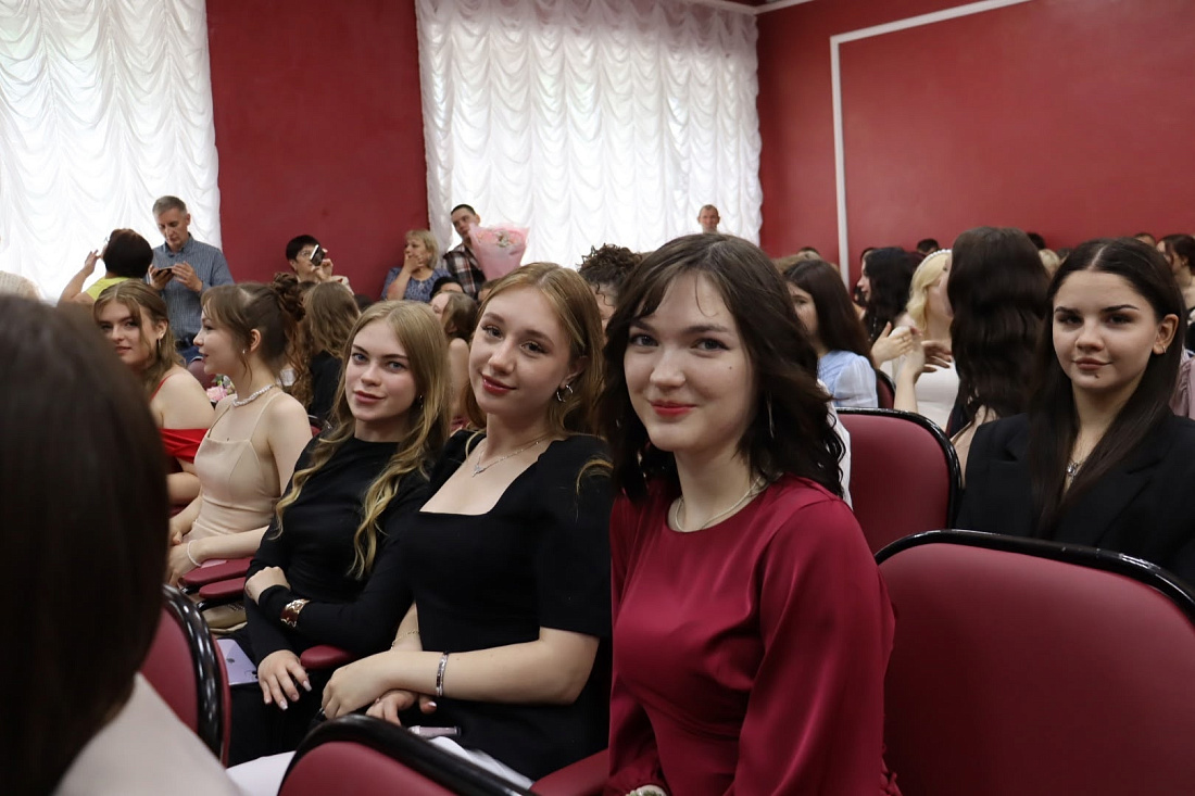 Торжественная церемония вручения дипломов прошла в Ульяновском фармацевтическом колледже