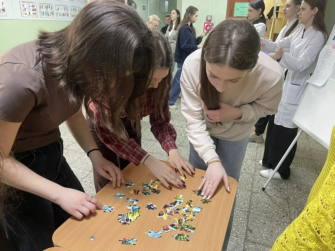 Студенты  Ульяновского фармацевтического колледжа приняли участие в областном слёте волонтёров здорового образа жизни «Добро Профтех» 