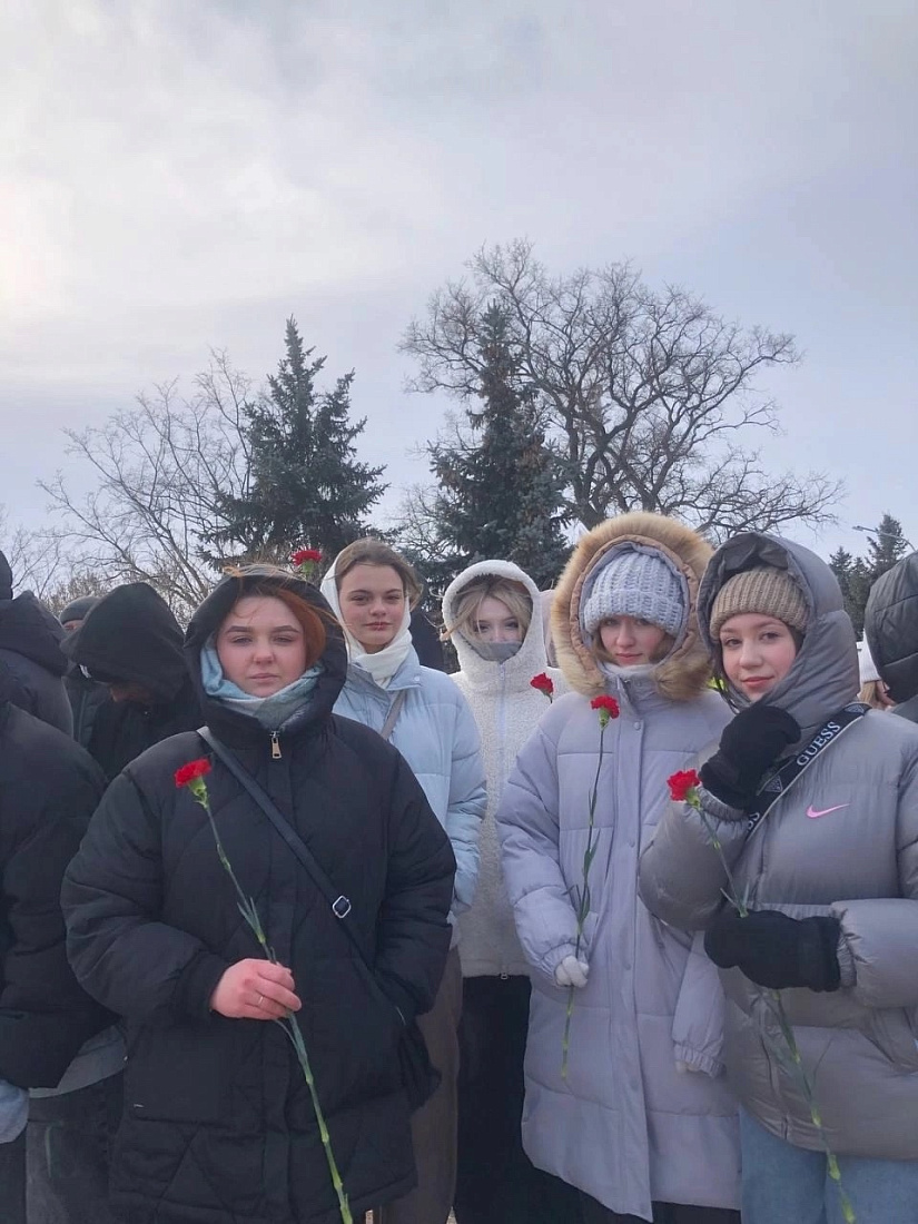 Студенты Ульяновского фармацевтического колледжа приняли активное участие в митинге,  посвященном Дню защитника Отечества 