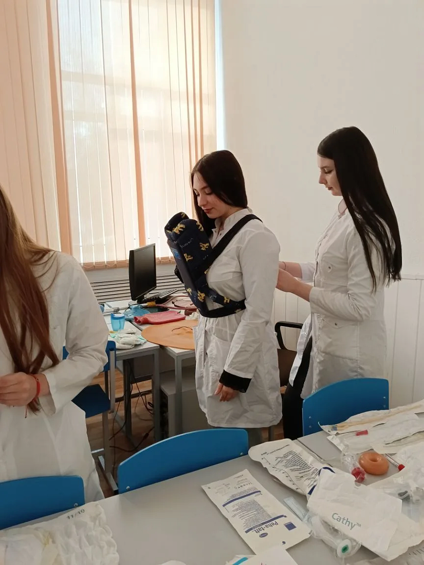 В колледже прошла выставка фармацевтических товаров в рамках Декады специальности «Фармация»