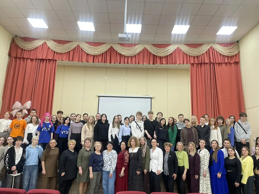 Студенты  Ульяновского фармацевтического колледжа приняли участие в областном слёте волонтёров здорового образа жизни «Добро Профтех» 