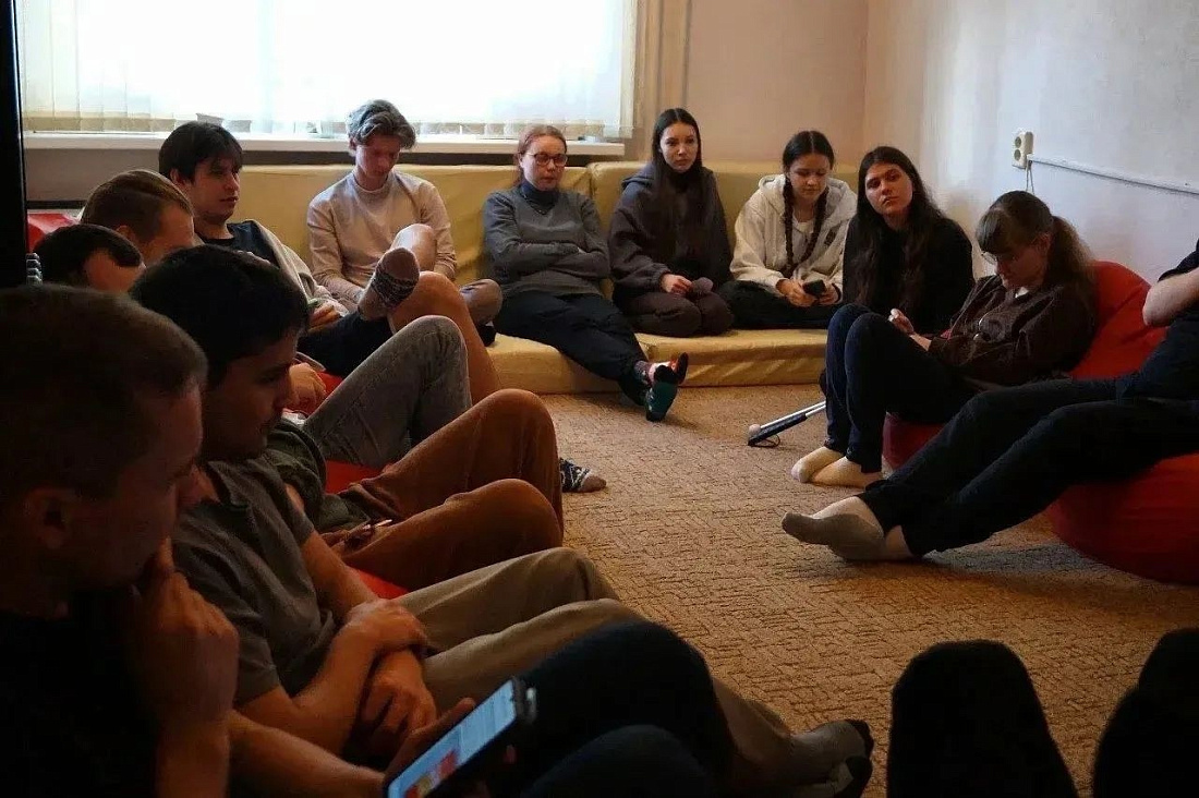 Психологические занятия в рамках Школы психологической помощи Академии ЗОЖ