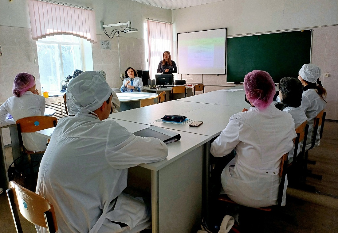 Служба  содействия трудоустройству выпускников колледжа. Профориентационное мероприятие  мастер-класс «Как писать резюме» для студентов выпускных курсов по специальности «Лабораторная диагностика»