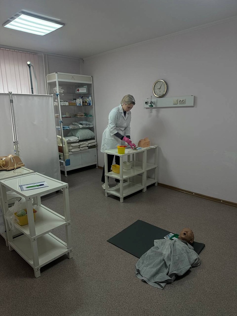 Служба содействия трудоустройства. Выпускники  проходят первичную аккредитацию специалистов