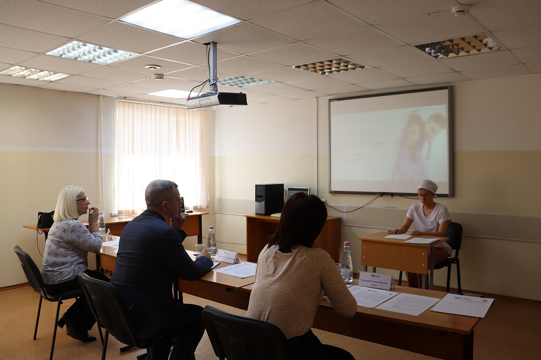 ОЧНЫЙ ТУР ОТБОРОЧНОГО ЭТАПА ВСЕРОССИЙСКОГО КОНКУРСА СРЕДИ МЕДИЦИНСКИХ И ФАРМАЦЕВТИЧЕСКИХ КОЛЛЕДЖЕЙ В НОМИНАЦИИ «СТУДЕНТ ГОДА ПО СПЕЦИАЛЬНОСТИ «МЕДИЦИНСКИЙ МАССАЖ» (ДЛЯ ОБУЧЕНИЯ ЛИЦ С ОГРАНИЧЕННЫМИ ВОЗМОЖНОСТЯМИ ЗДОРОВЬЯ ПО ЗРЕНИЮ)»