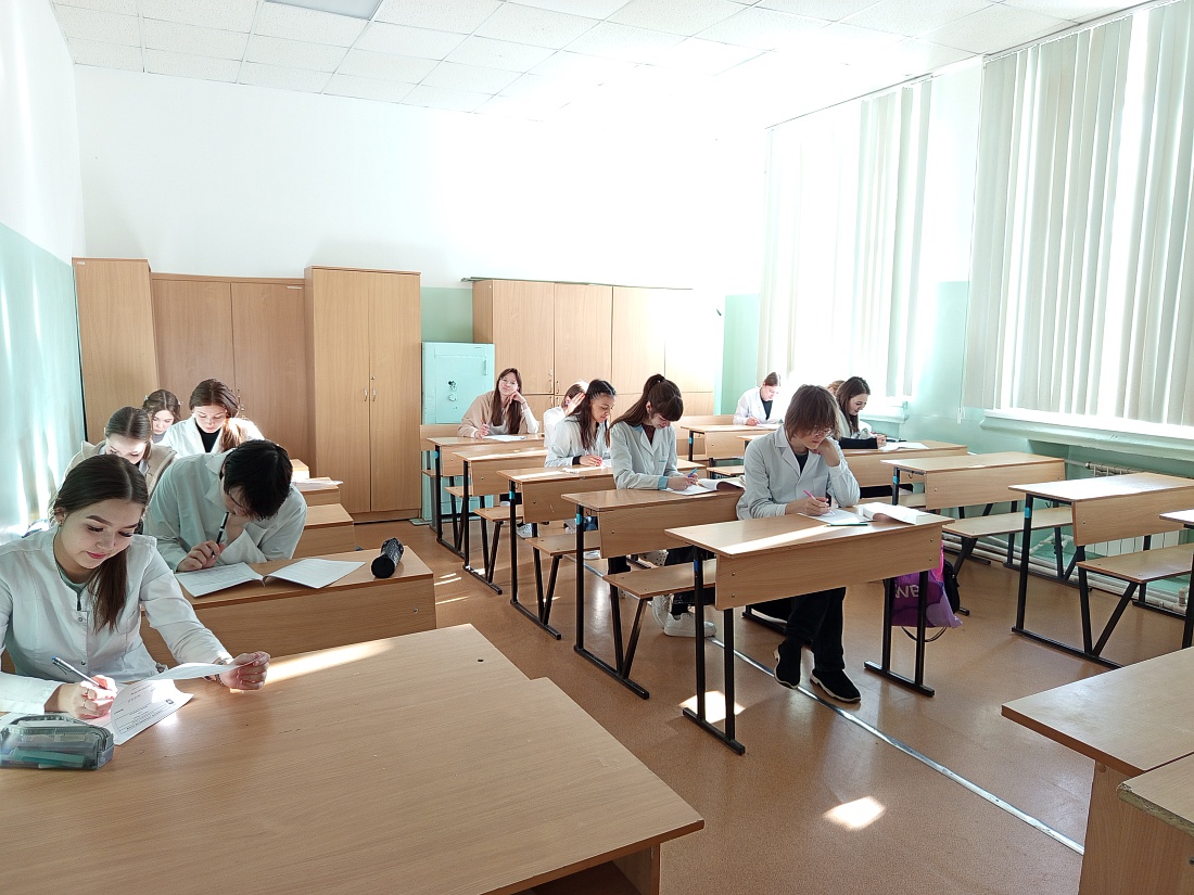 Декада  специальности «Фармация».  Олимпиада по иностранному языку (английский и немецкий)