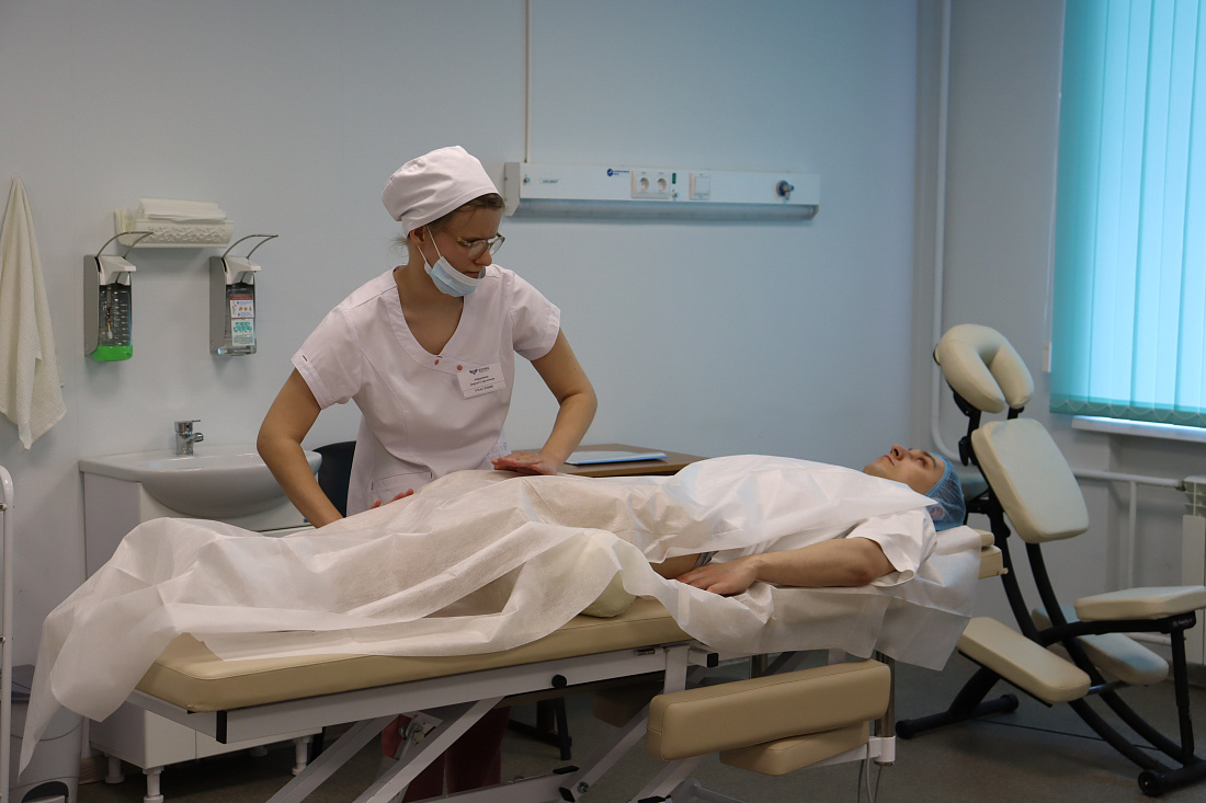 ОЧНЫЙ ТУР ОТБОРОЧНОГО ЭТАПА ВСЕРОССИЙСКОГО КОНКУРСА СРЕДИ МЕДИЦИНСКИХ И ФАРМАЦЕВТИЧЕСКИХ КОЛЛЕДЖЕЙ В НОМИНАЦИИ «СТУДЕНТ ГОДА ПО СПЕЦИАЛЬНОСТИ «МЕДИЦИНСКИЙ МАССАЖ» (ДЛЯ ОБУЧЕНИЯ ЛИЦ С ОГРАНИЧЕННЫМИ ВОЗМОЖНОСТЯМИ ЗДОРОВЬЯ ПО ЗРЕНИЮ)»