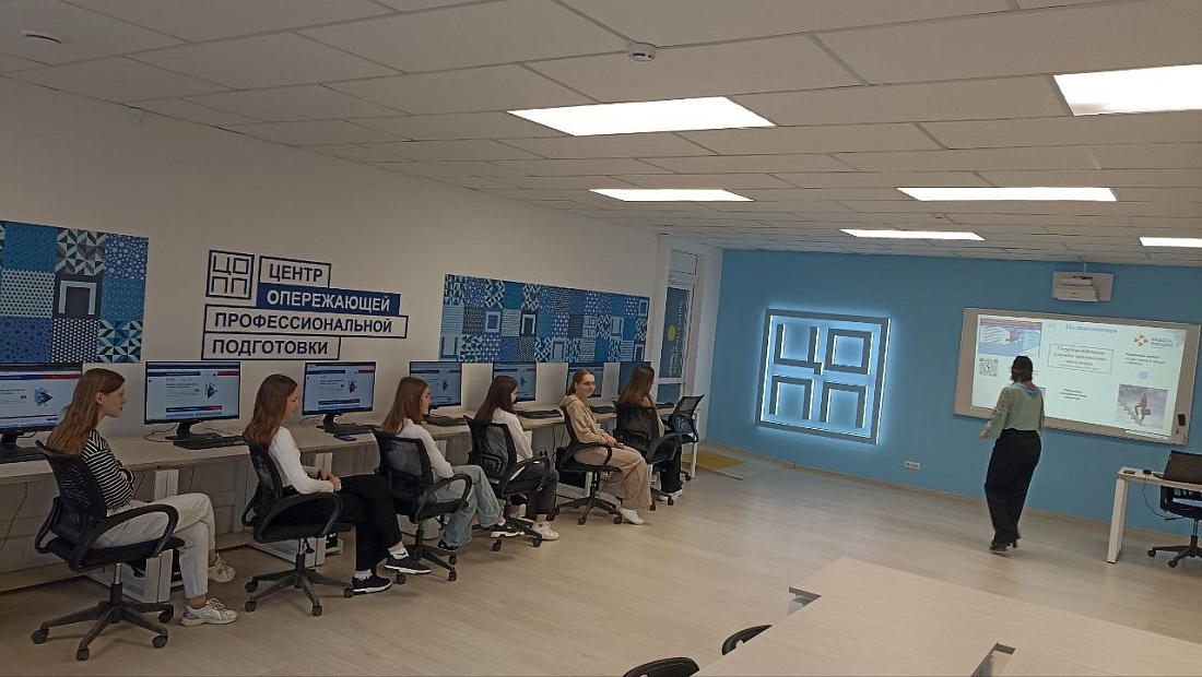 Практикум  по составлению резюме с участием представителей Агентства по развитию человеческого потенциала и трудовых ресурсов Ульяновской области. Служба содействия трудоустройства