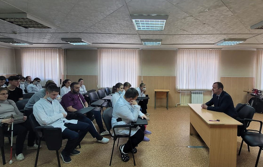 Месячник  «Белая трость». Встреча  студентов специальности «Медицинский массаж» с председателем  УОО ОООИ ВОС