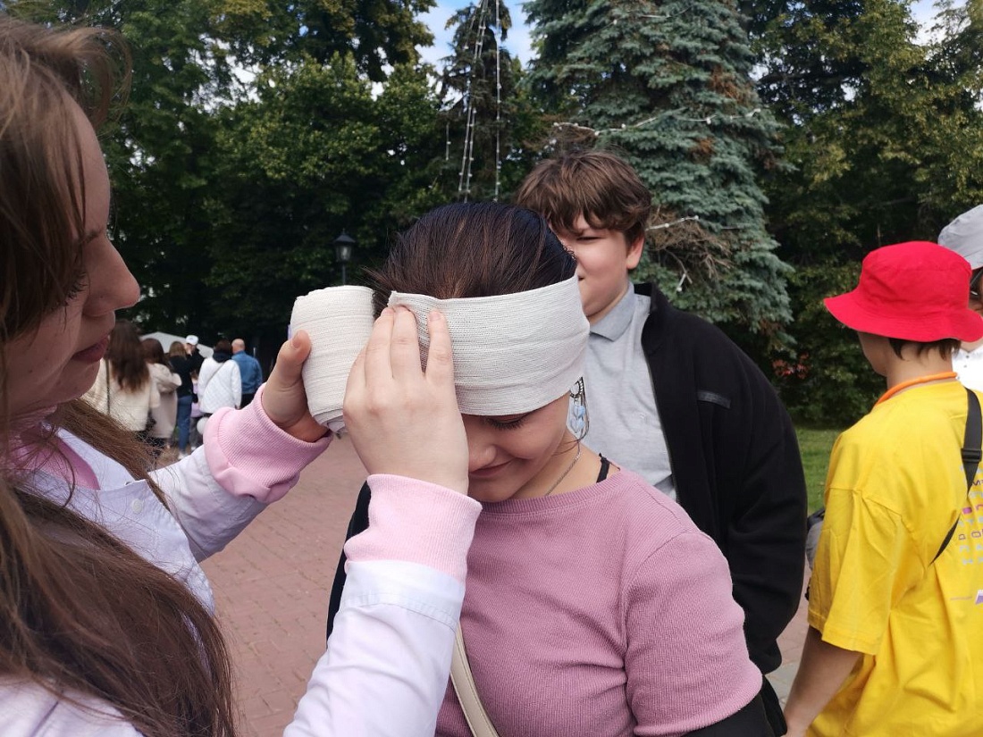 День молодёжи. Студенты Ульяновского фармацевтического колледжа приняли активное участие в работе интерактивной площадки колледжа. 