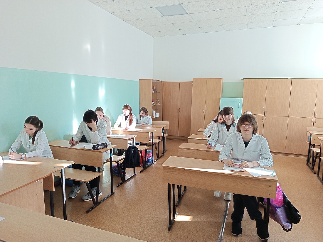 Декада  специальности «Фармация».  Олимпиада по иностранному языку (английский и немецкий)