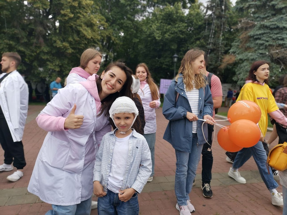 День молодёжи. Студенты Ульяновского фармацевтического колледжа приняли активное участие в работе интерактивной площадки колледжа. 
