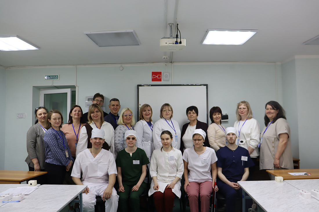 ОЧНЫЙ ТУР ОТБОРОЧНОГО ЭТАПА ВСЕРОССИЙСКОГО КОНКУРСА СРЕДИ МЕДИЦИНСКИХ И ФАРМАЦЕВТИЧЕСКИХ КОЛЛЕДЖЕЙ В НОМИНАЦИИ «СТУДЕНТ ГОДА ПО СПЕЦИАЛЬНОСТИ «МЕДИЦИНСКИЙ МАССАЖ» (ДЛЯ ОБУЧЕНИЯ ЛИЦ С ОГРАНИЧЕННЫМИ ВОЗМОЖНОСТЯМИ ЗДОРОВЬЯ ПО ЗРЕНИЮ)»