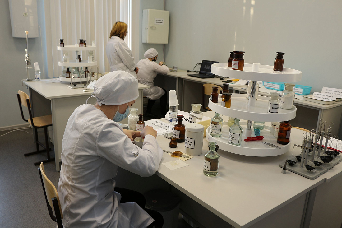  IX региональный чемпионат WorldSkills Russia «Молодые профессионалы». Компетенция «Фармацевтика»