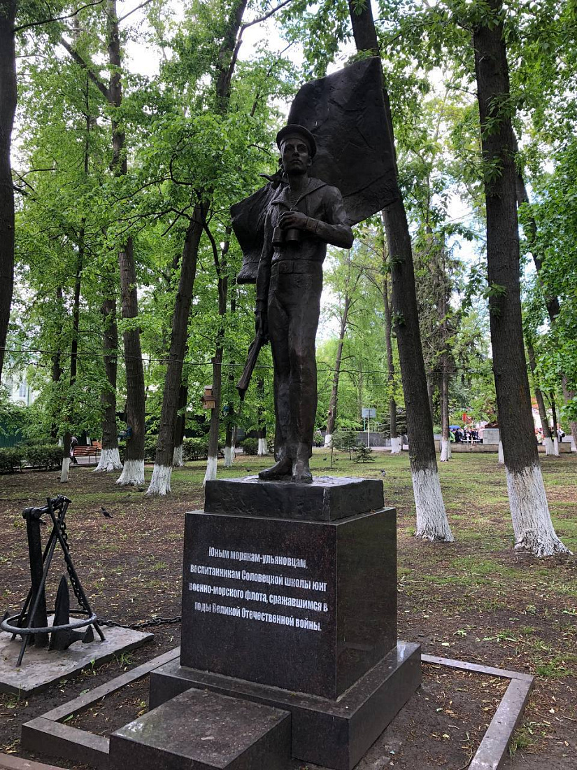 Студенты   Ульяновского фармацевтического колледжа посетили экскурсию по памятным местам Ульяновска