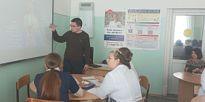 Открытое практическое занятие по иностранному языку: студенты освоили медицинскую тематику