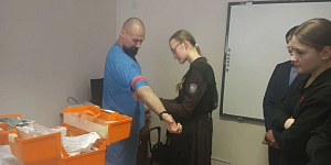 «Спасать и помогать»: на «Марафоне профессий» раскрыли секреты работы фельдшера и медицинской сестры