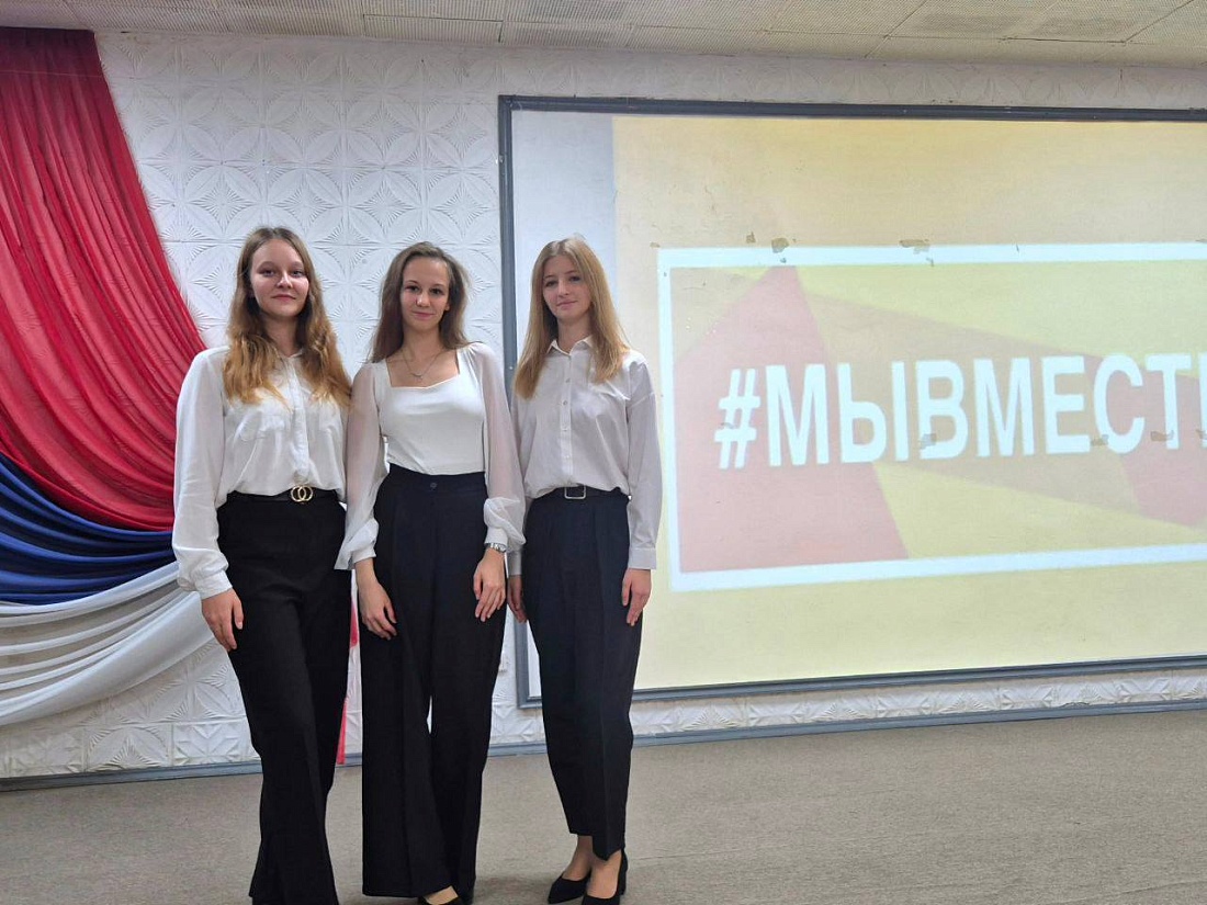 Ансамбль «Живые руки» принял участие в церемонии посвящения молодых специалистов УОКБ