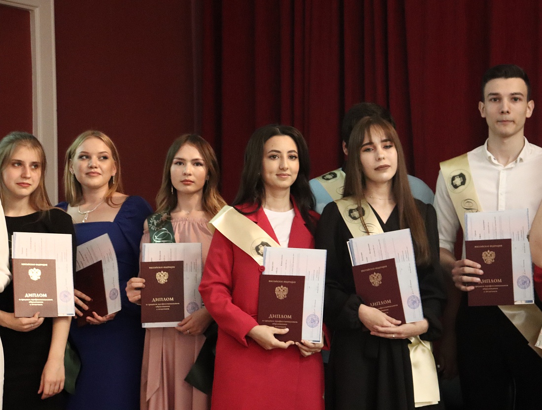 Торжественная церемония вручения дипломов выпускникам  специальности «Сестринское дело» 