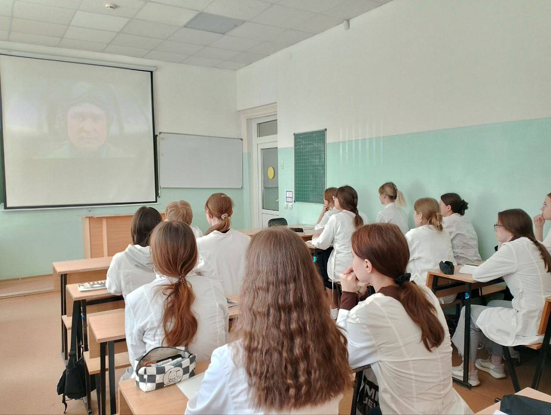 В Ульяновском  фармацевтическом  колледже прошел  показ фильма «Полбин»
