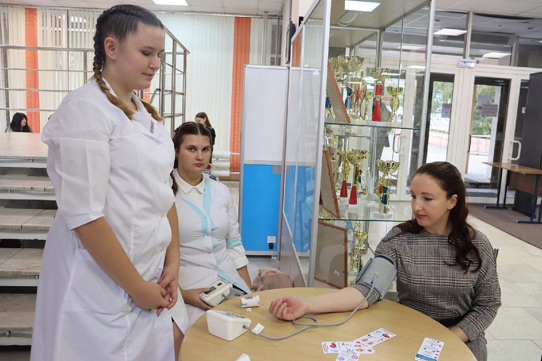 Торжественное  мероприятие, посвящённое Дню среднего профессионального образования.