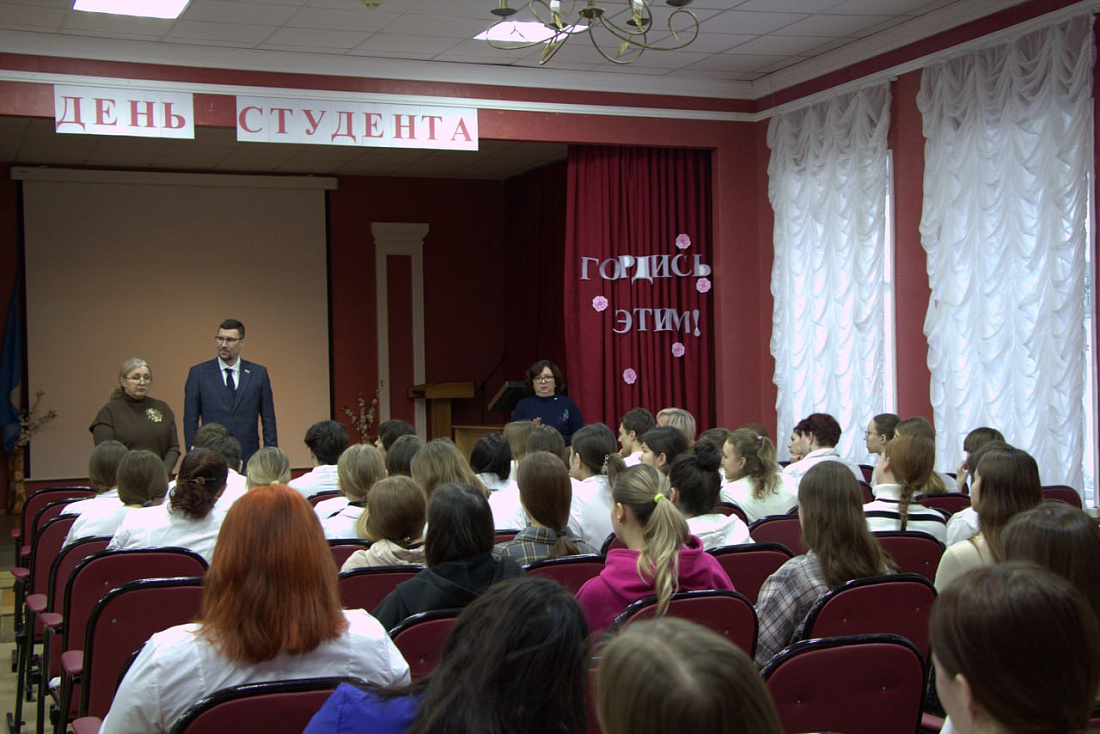 Служба содействия трудоустройству выпускников колледжа. Встреча с администрацией ГУЗ УОКЦСВМП им. Е.М. Чучкалова
